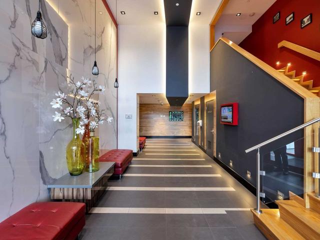 410 - 205 Manning Ave