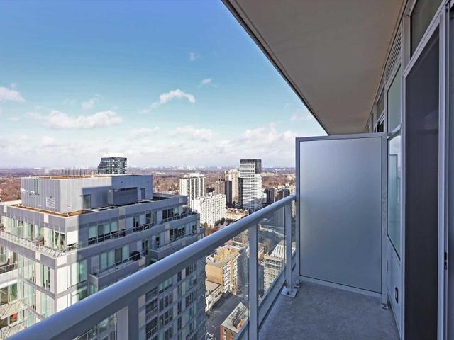 2711 - 33 Helendale Ave