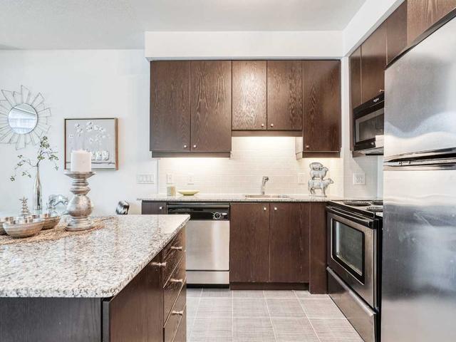 901 - 38 The Esplanade