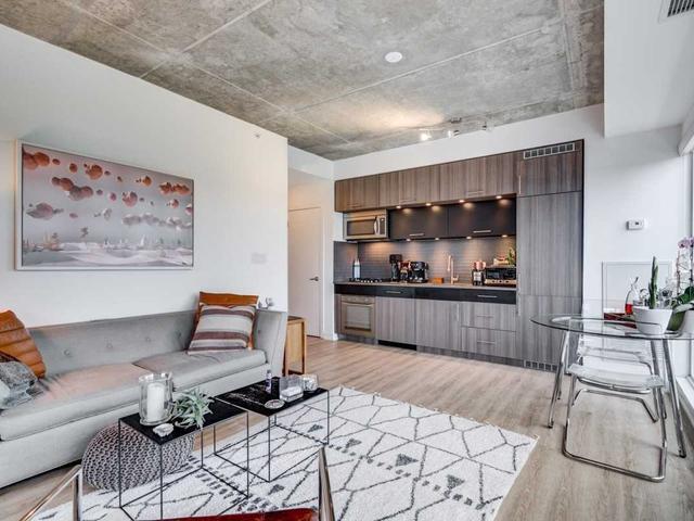 213 - 205 Manning Ave