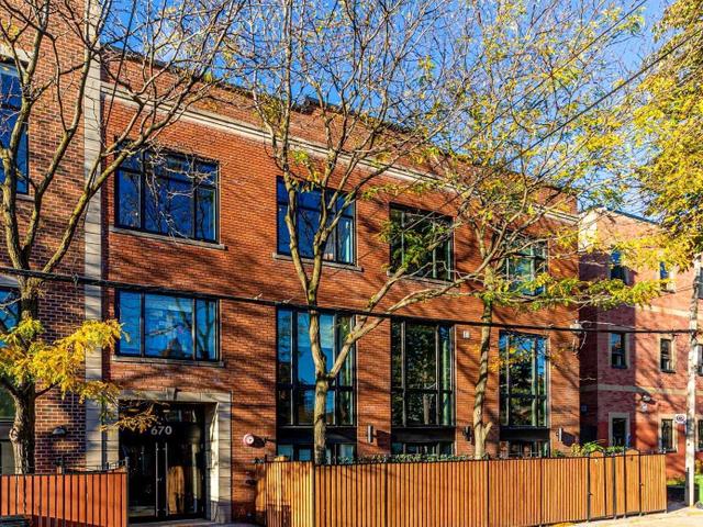 201 - 670 Richmond St W