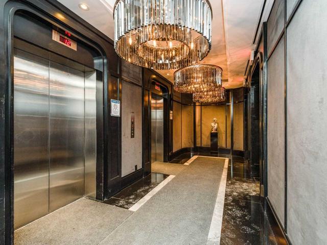 4105 - 88 Blue Jays Way