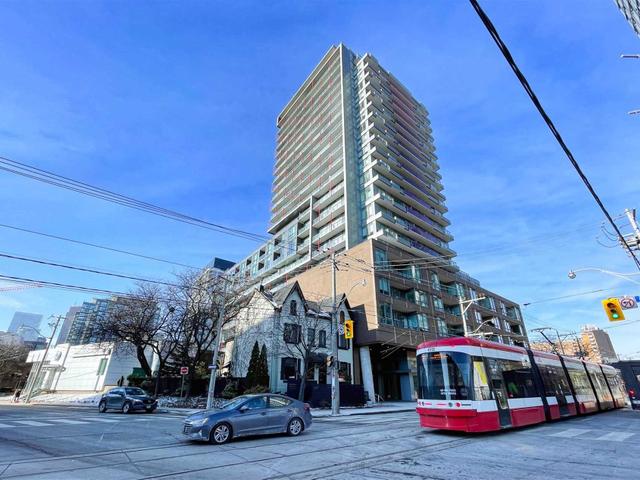 812 - 120 Parliament St