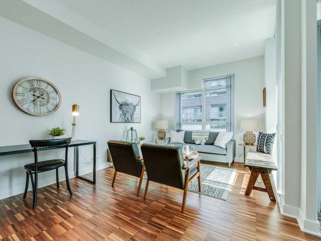 608 - 1171 Queen St W