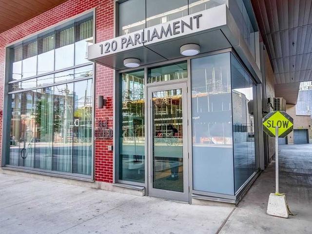 TH105 - 120 Parliament St