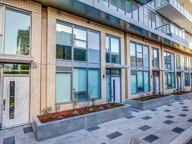 TH105 - 120 Parliament St