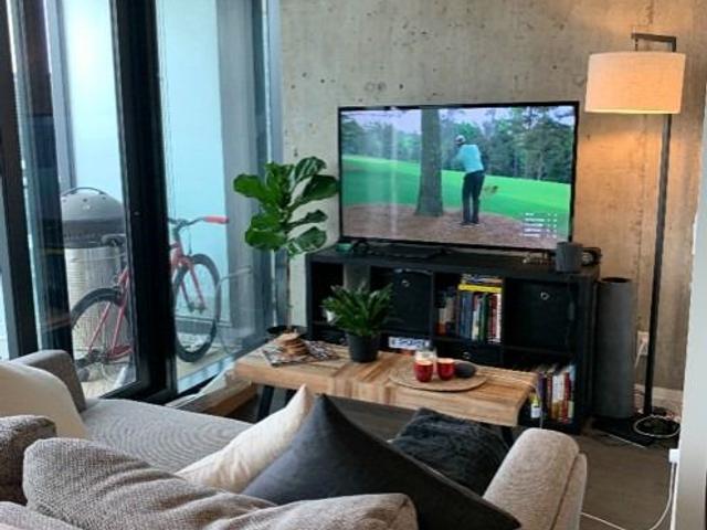 1602 - 224 King St W