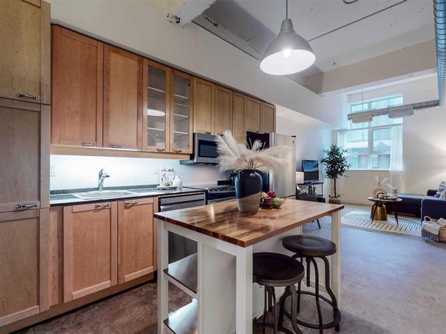 736 - 155 Dalhousie St