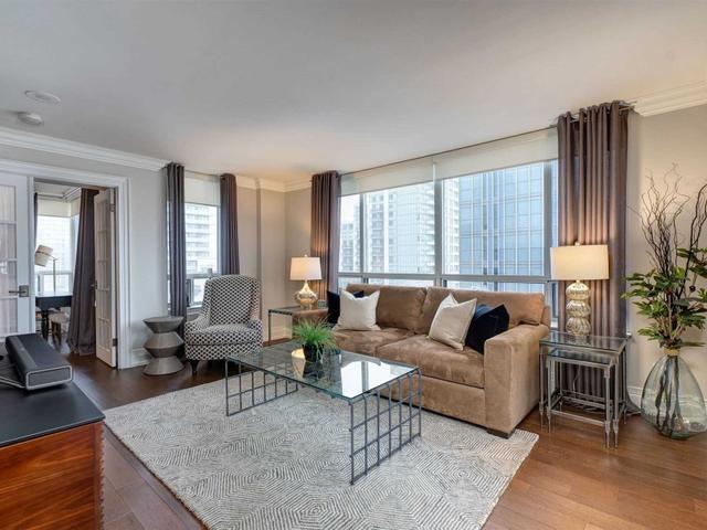 1204 - 123 Eglinton Ave E