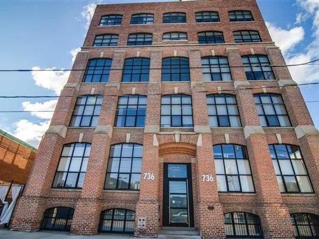 101 - 736 Dundas St E