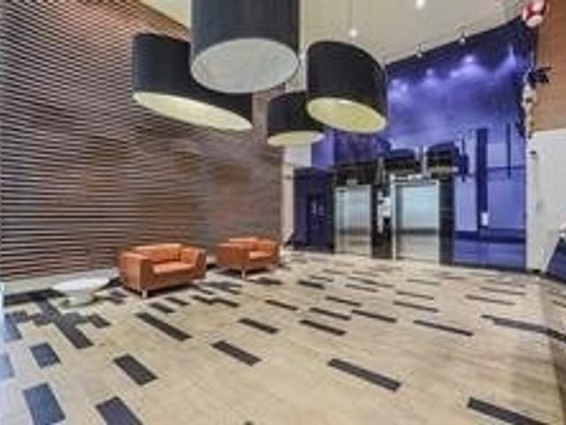 901 - 111 Bathurst St