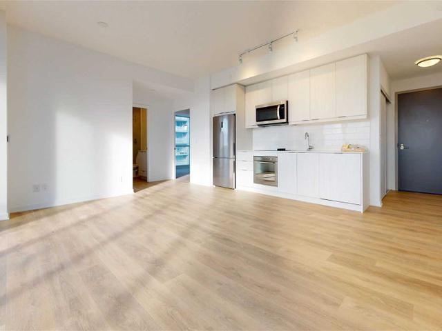 910 - 38 Forest Manor Rd