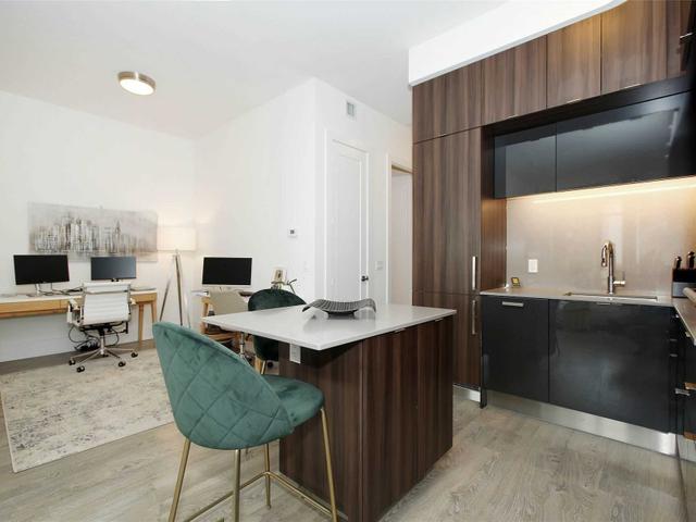 606 - 15 Merchants Wharf St