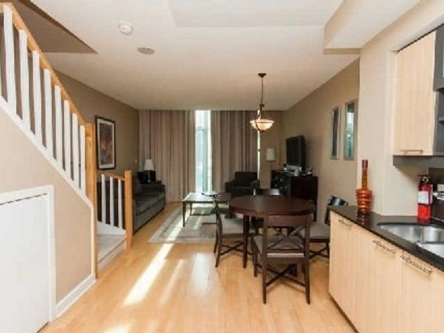 1117 - 36 Blue Jays Way