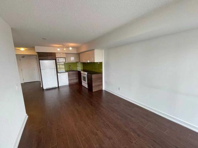 316 - 72 Esther Shiner Blvd