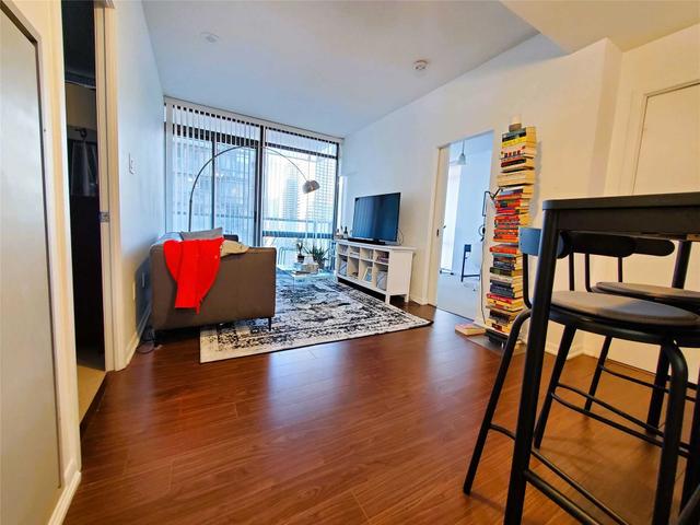 2609 - 38 Grenville St