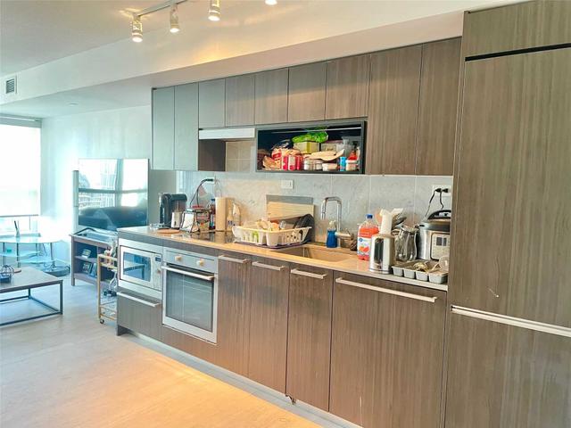 1607 - 80 Queens Wharf Rd