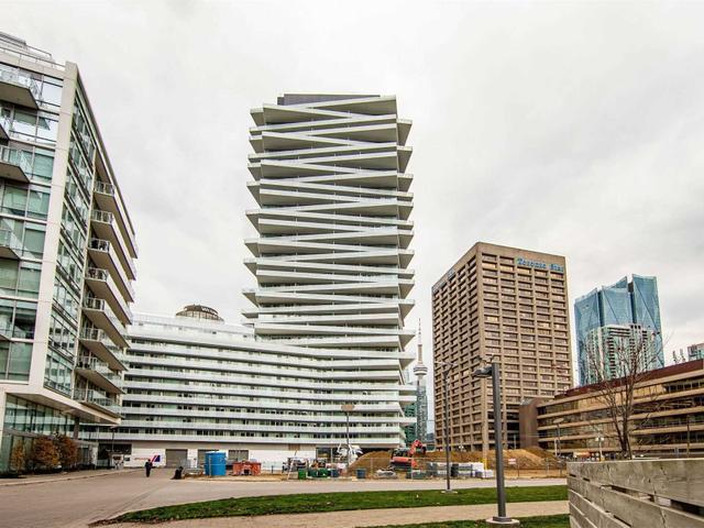 2409 - 15 Queens Quay E