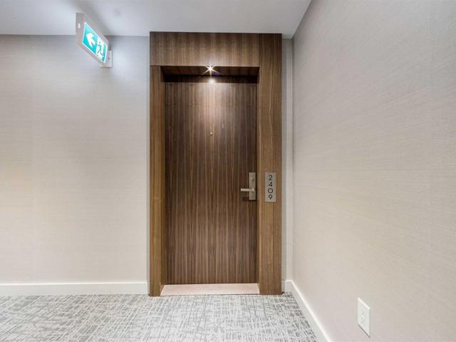 2409 - 15 Queens Quay E