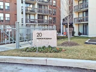 520 - 20 Fashion Rose Way