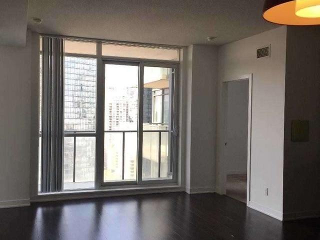 2212 - 770 Bay St