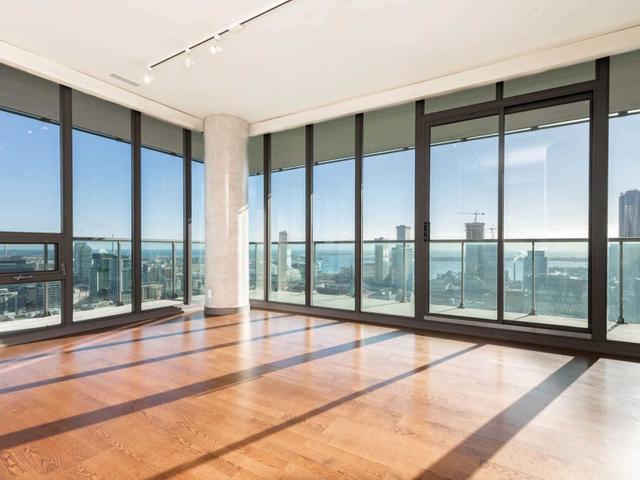 3307 - 33 Lombard St