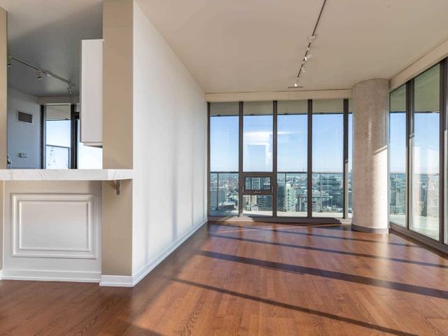 3307 - 33 Lombard St