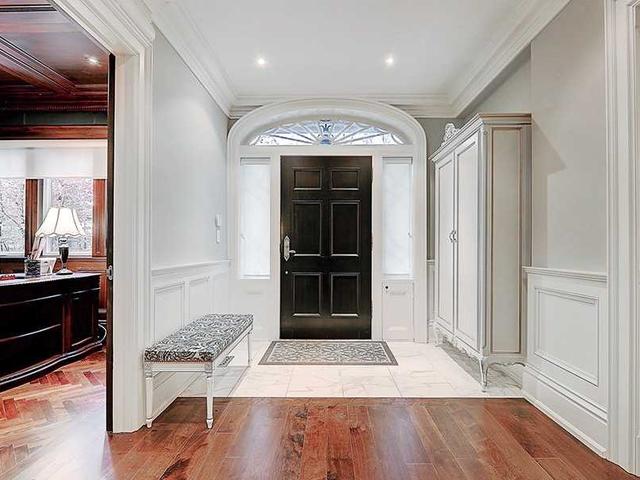 15 Castle Frank Cres