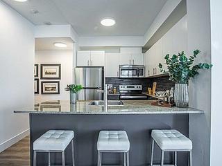 811 - 25 Cole St