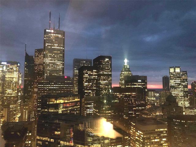 4102 - 224 King St W