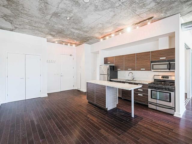 410 - 60 Bathurst St