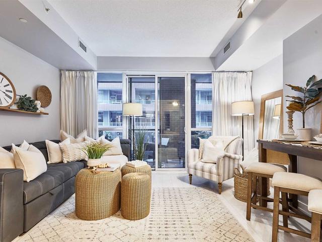 313 - 20 Bruyeres Mews