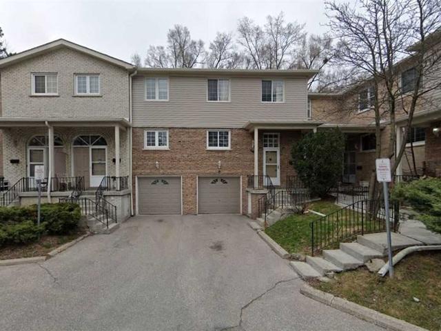 4 - 5937 Bathurst St