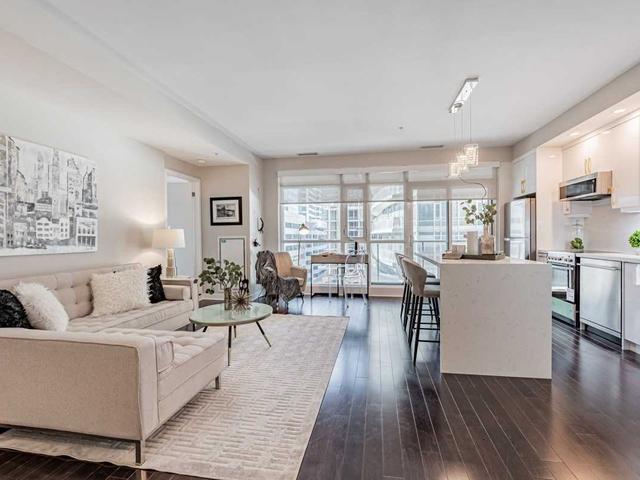 1013 - 295 Adelaide St W