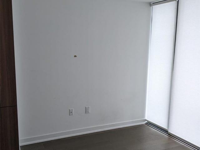 4410 - 11 Wellesley St