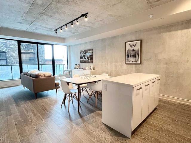 516 - 608 Richmond St W