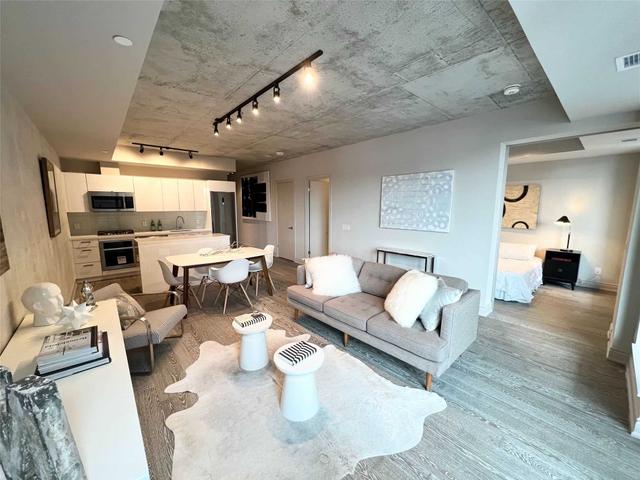 516 - 608 Richmond St W