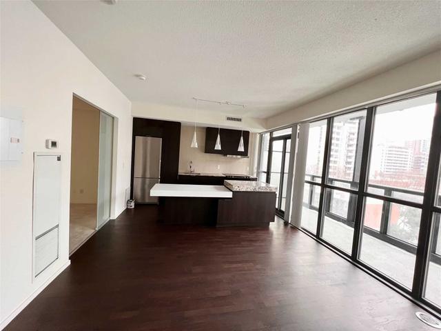 605 - 101 Charles St E