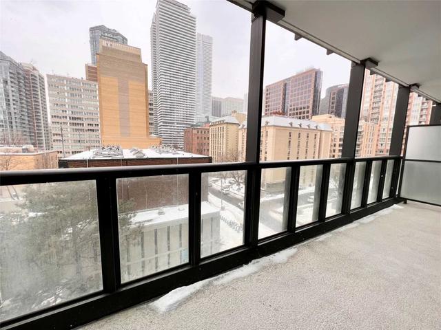 605 - 101 Charles St E