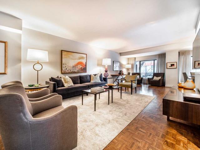 207 - 15 Mcmurrich St