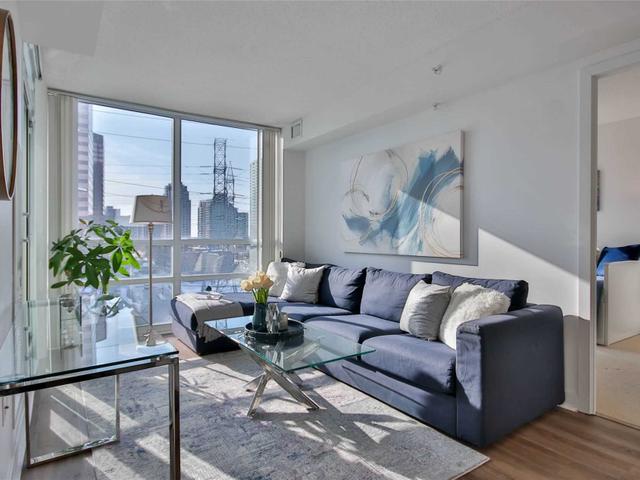 701 - 5740 Yonge St