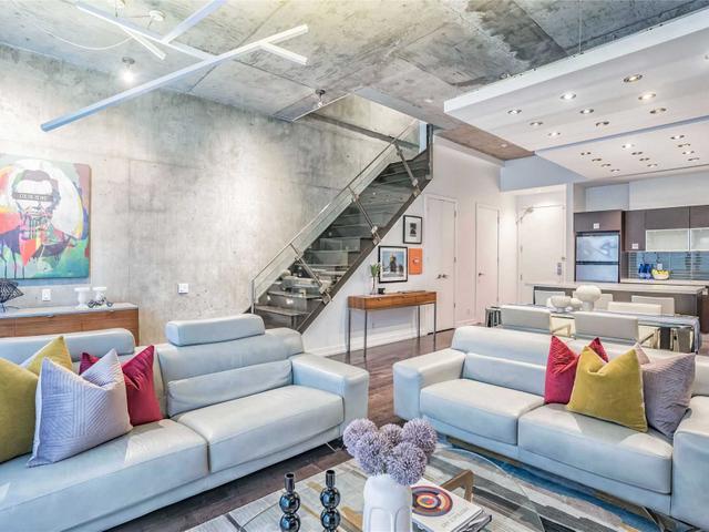 TH 4 - 10 Morrison St