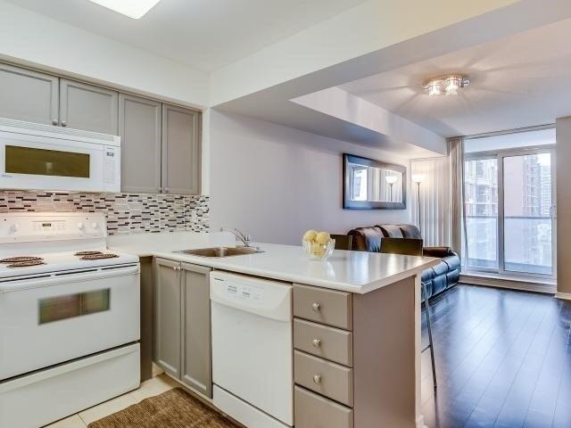 901 - 30 Harrison Garden Blvd