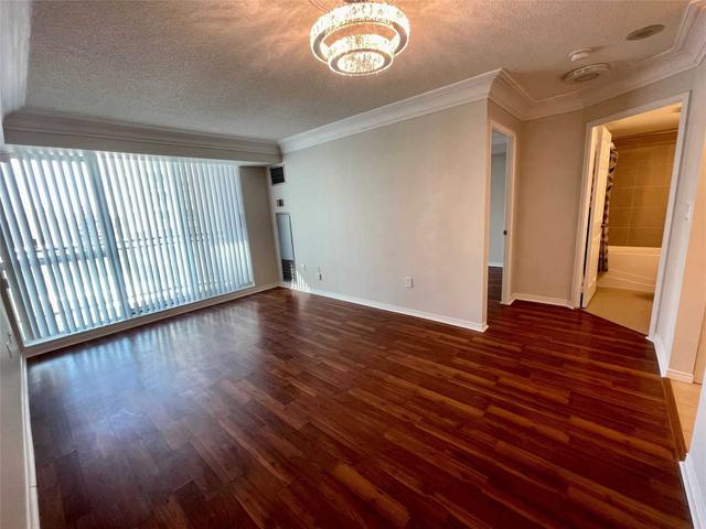 411 - 8 Pemberton Ave