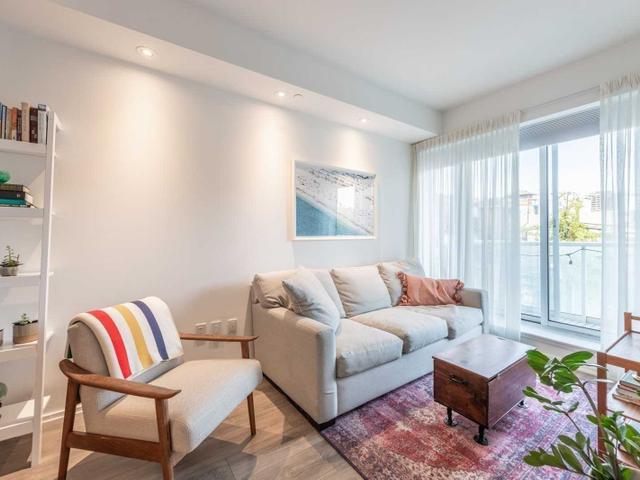 228 - 783 Bathurst St