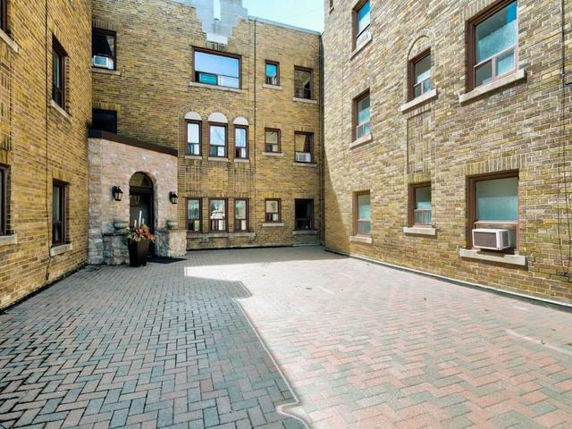 13 - 1650 Bathurst St