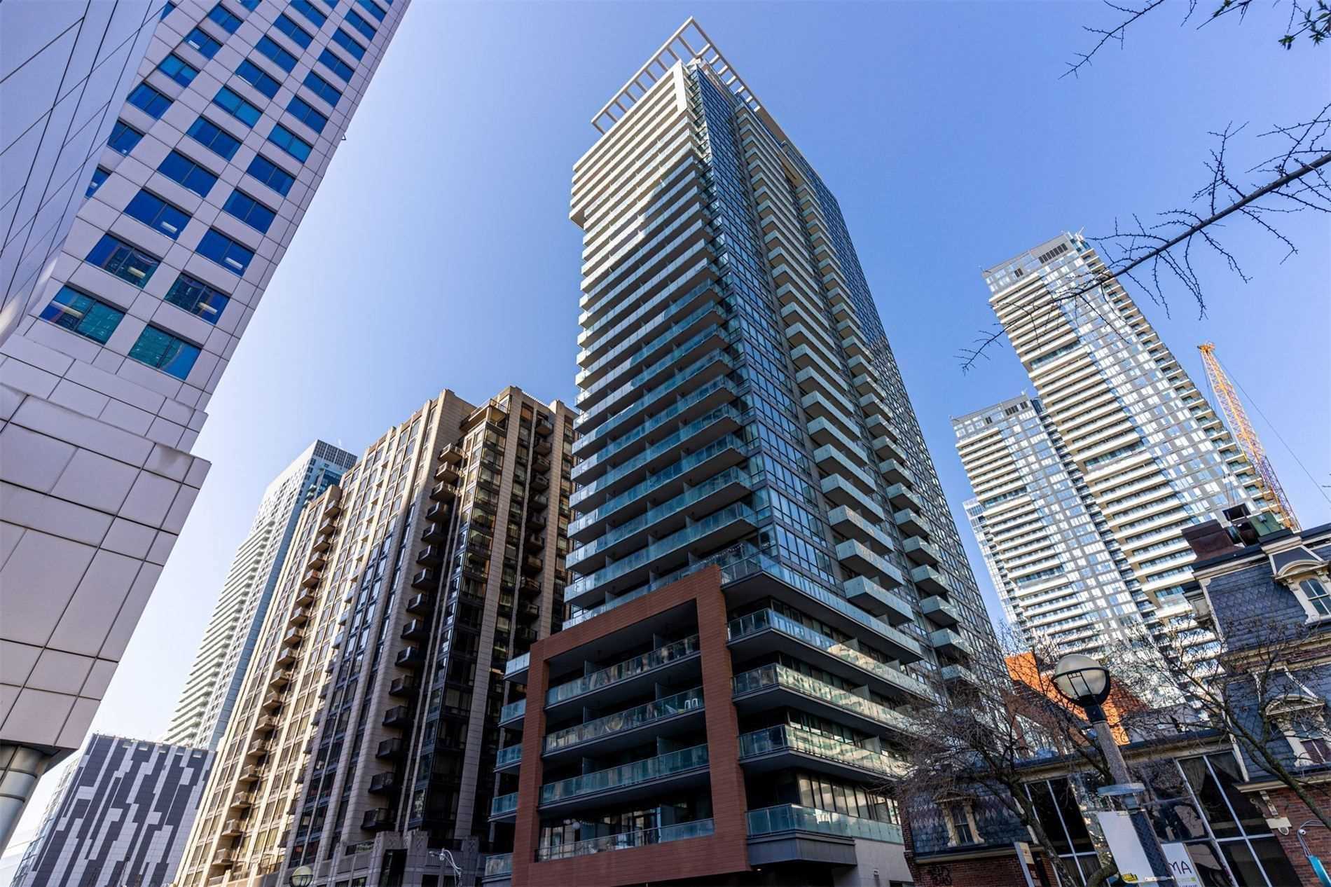 2403 - 8 Mercer St, Toronto | Sold, C5527686 | Condos.ca