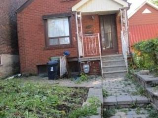152 Robina Ave