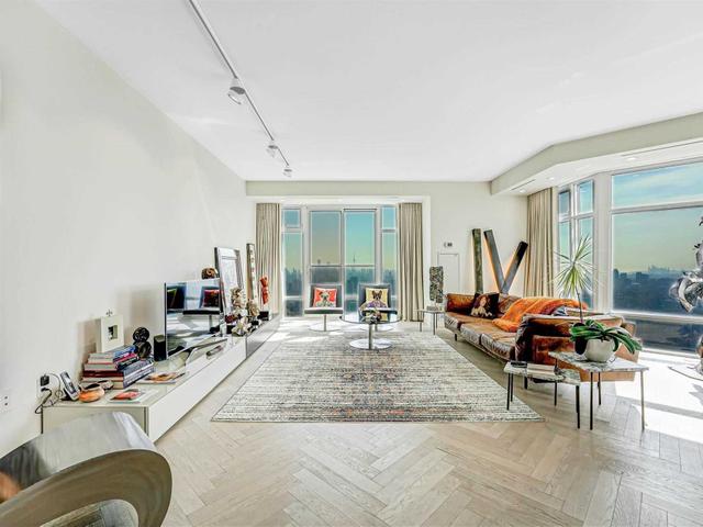 4803 - 2191 Yonge St