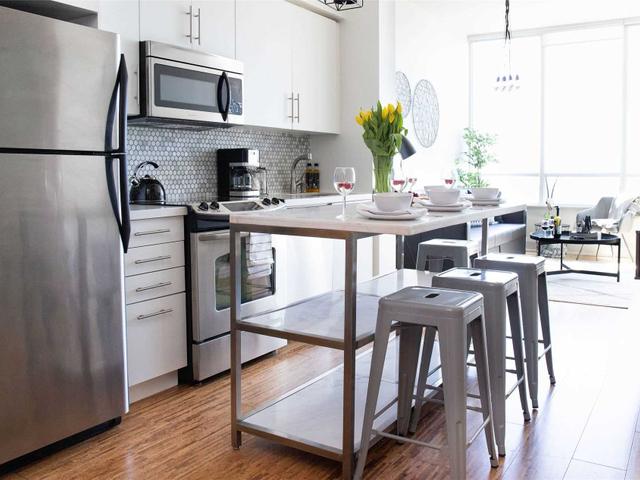PH5005 - 55 Bremner Blvd